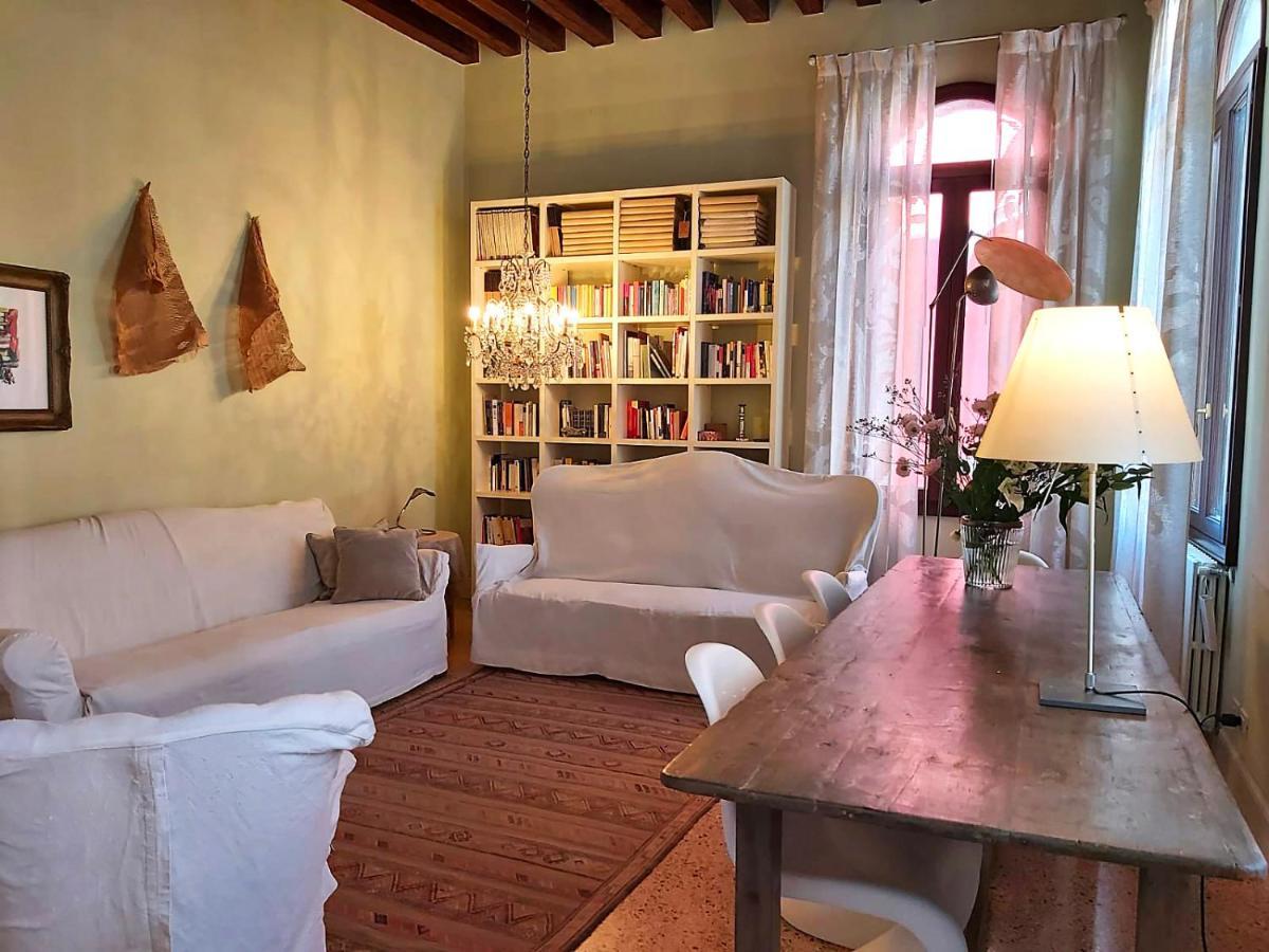 Appartement Gorgeous Venetian With Canal View *