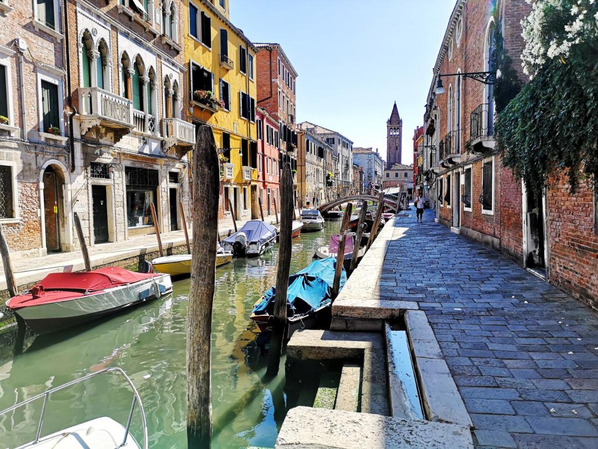 Gorgeous Venetian With Canal View Appartement *